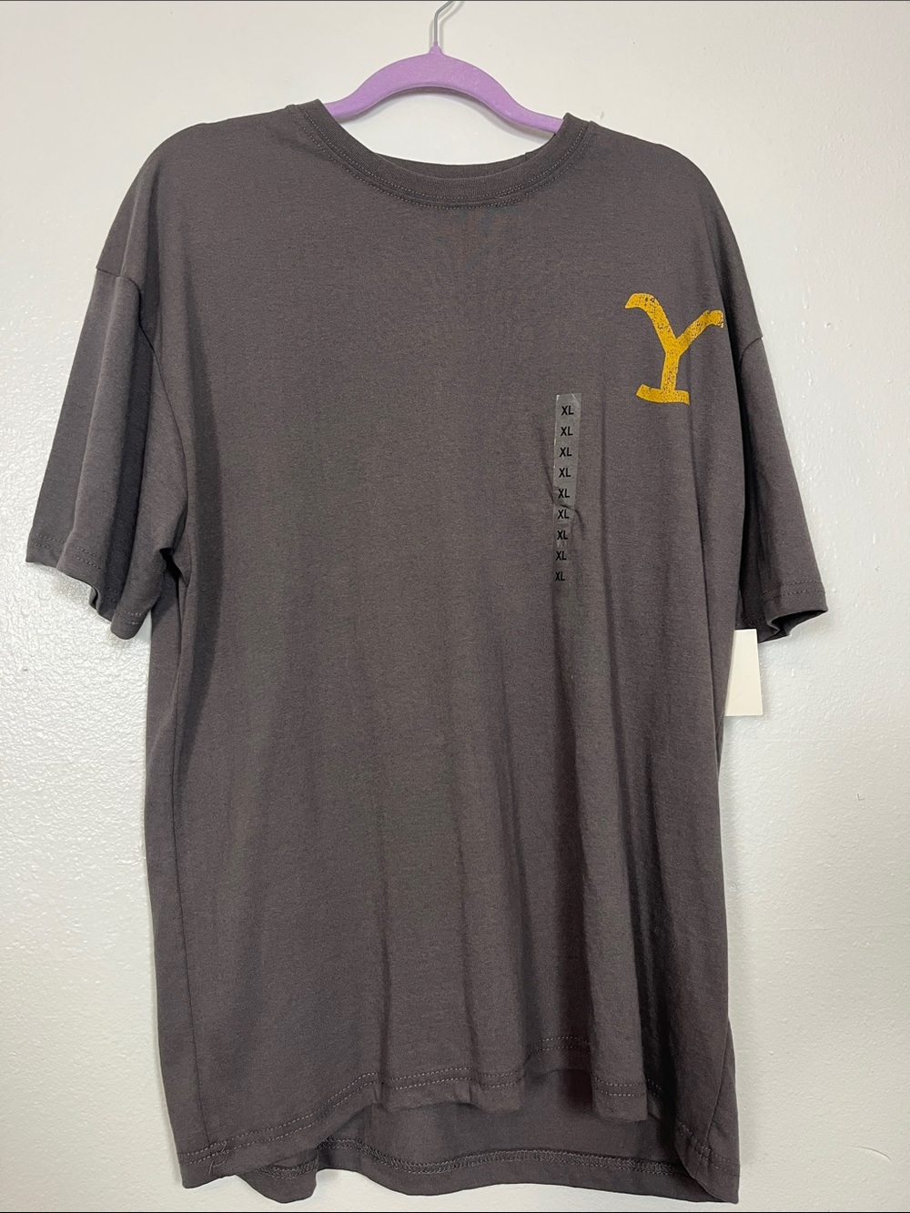 Men's Dark Gray Short-Sleeve Tee with Yellow Chest Accent